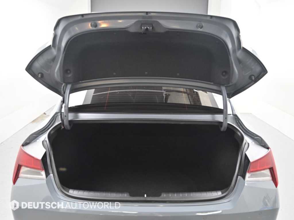 Hyundai AVANTE — photo 19