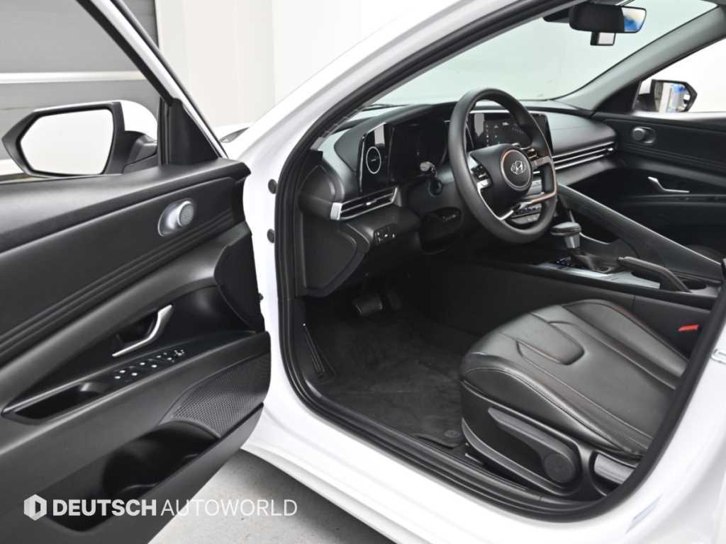 Hyundai AVANTE — photo 11