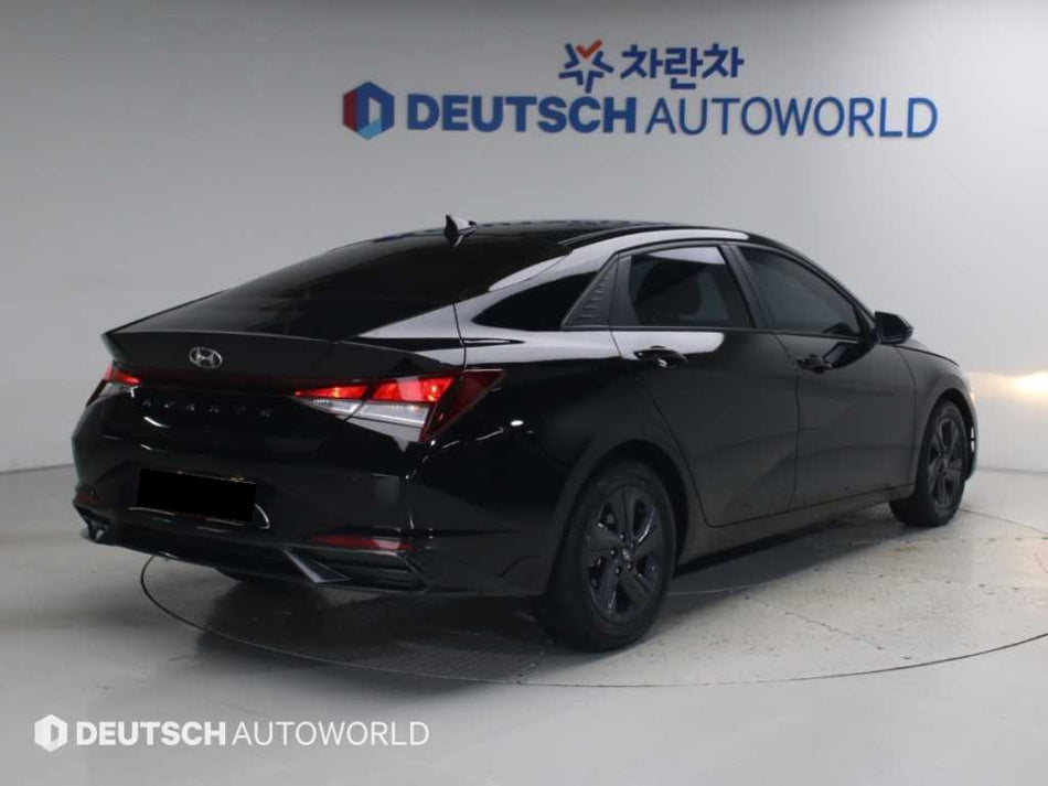 Hyundai AVANTE — photo 02