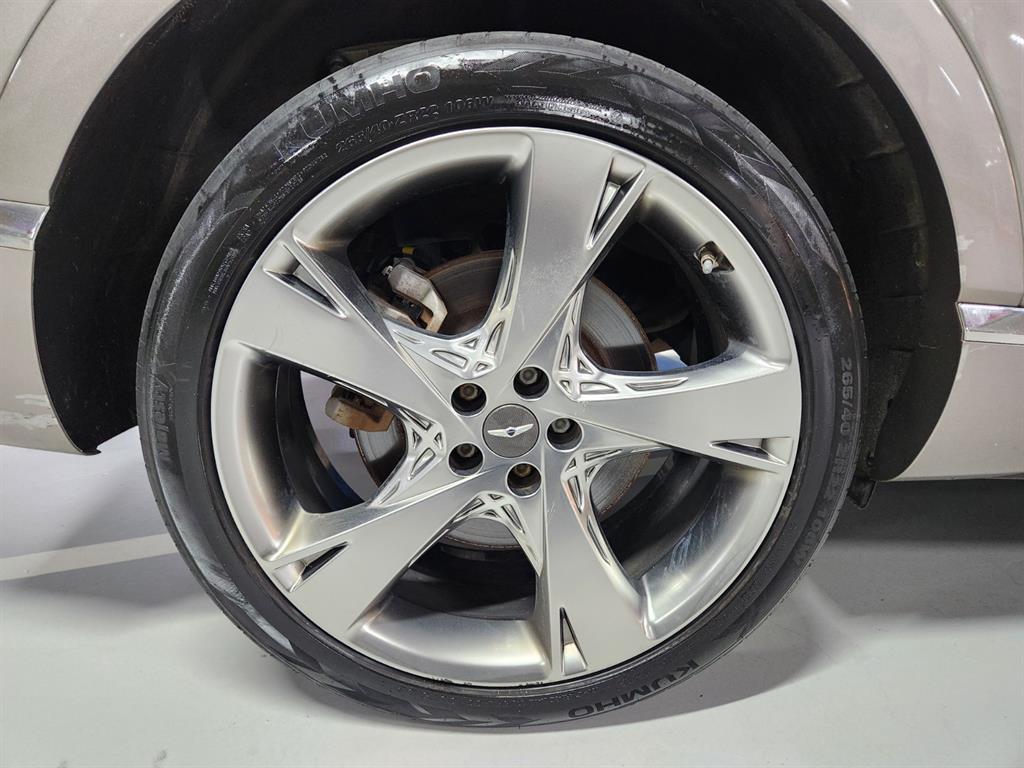 Genesis GV80 — photo 19