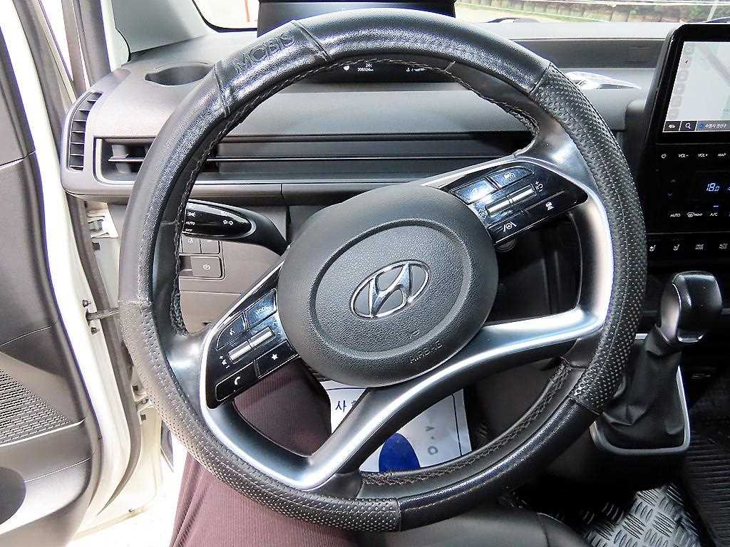 Hyundai Staria — photo 09