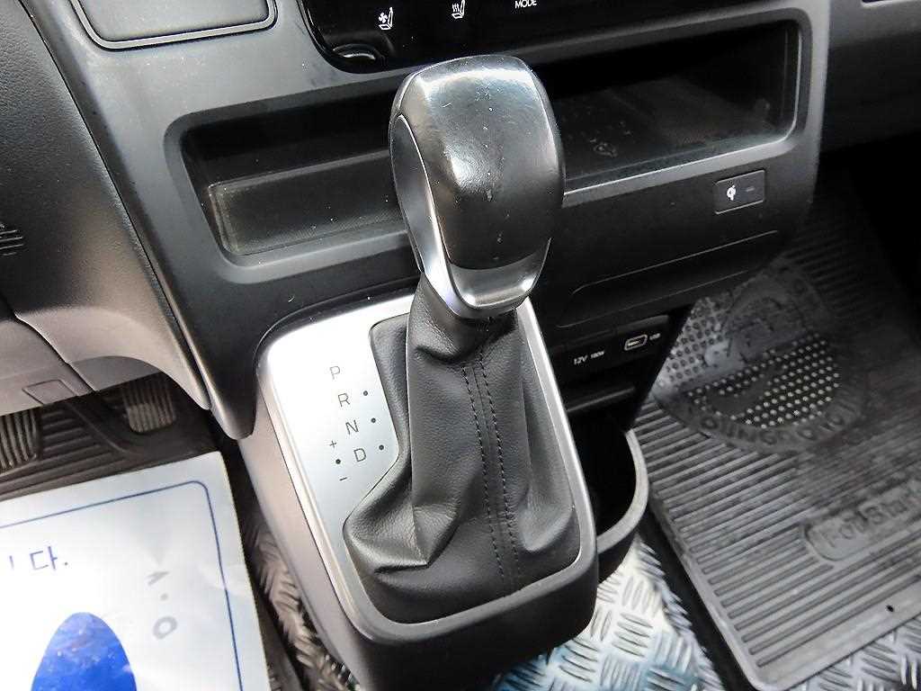 Hyundai Staria — photo 11