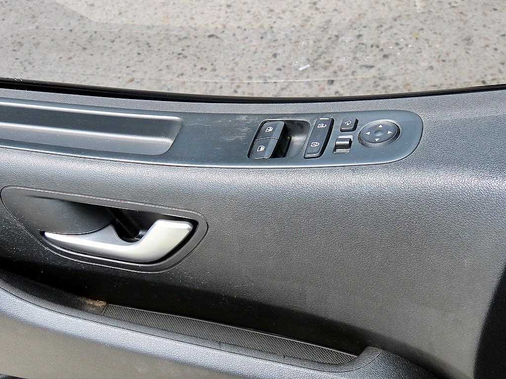 Hyundai Staria — photo 12