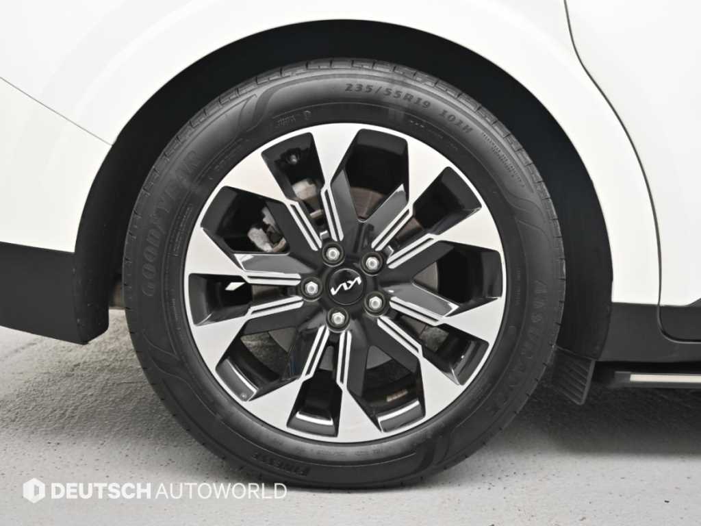 Kia Carnival — photo 05