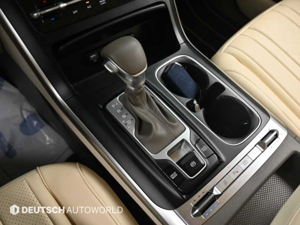 Kia Carnival — photo 09