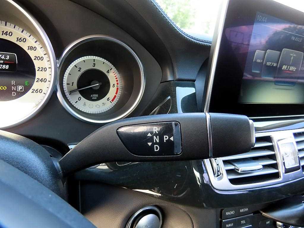 Mercedes-Benz CLS-Class — photo 10