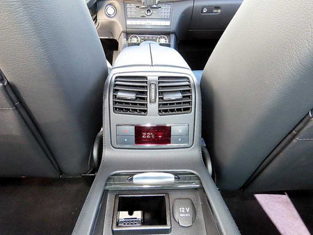Mercedes-Benz CLS-Class — photo 16