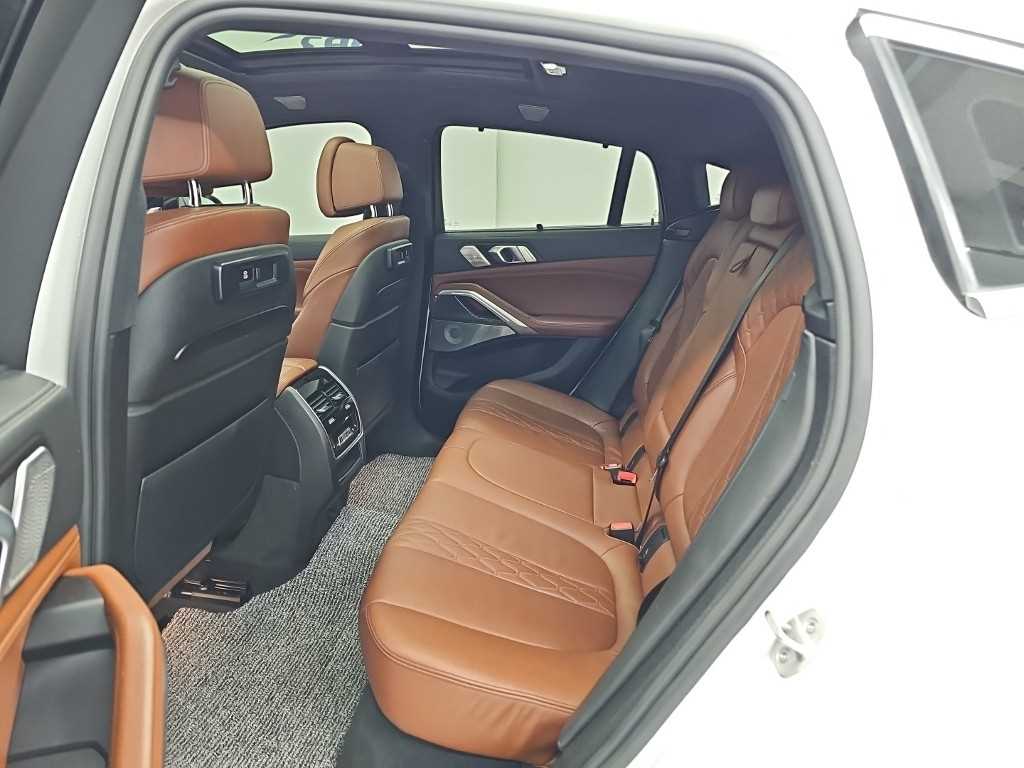 BMW X6 — photo 12