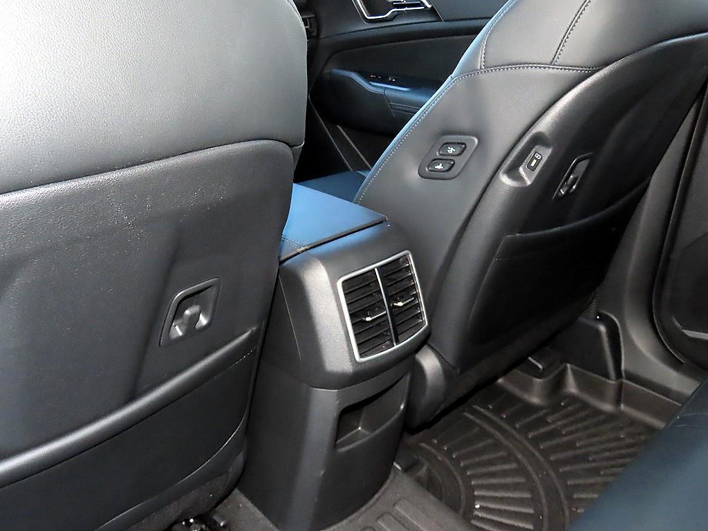 Kia Sportage — photo 15