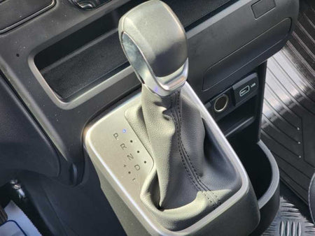 Hyundai Staria — photo 12