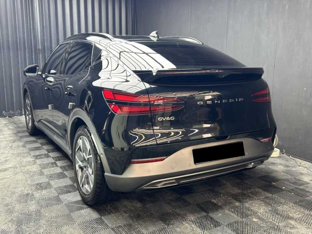 Genesis GV60 — photo 03