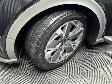 Genesis GV60 — photo 19
