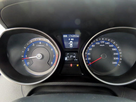 Hyundai i30 — photo 09