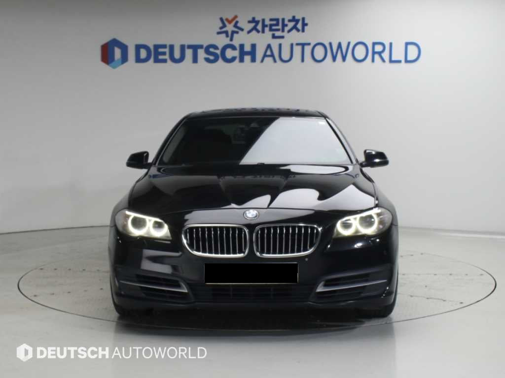 BMW 5-Series — photo 03