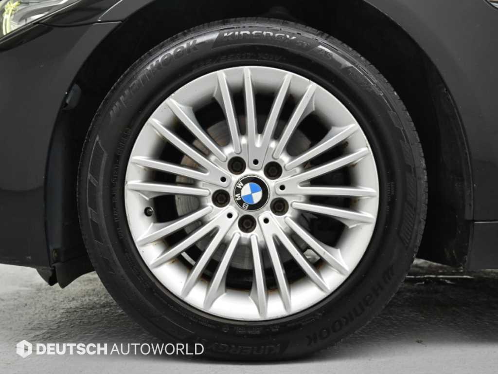 BMW 5-Series — photo 05