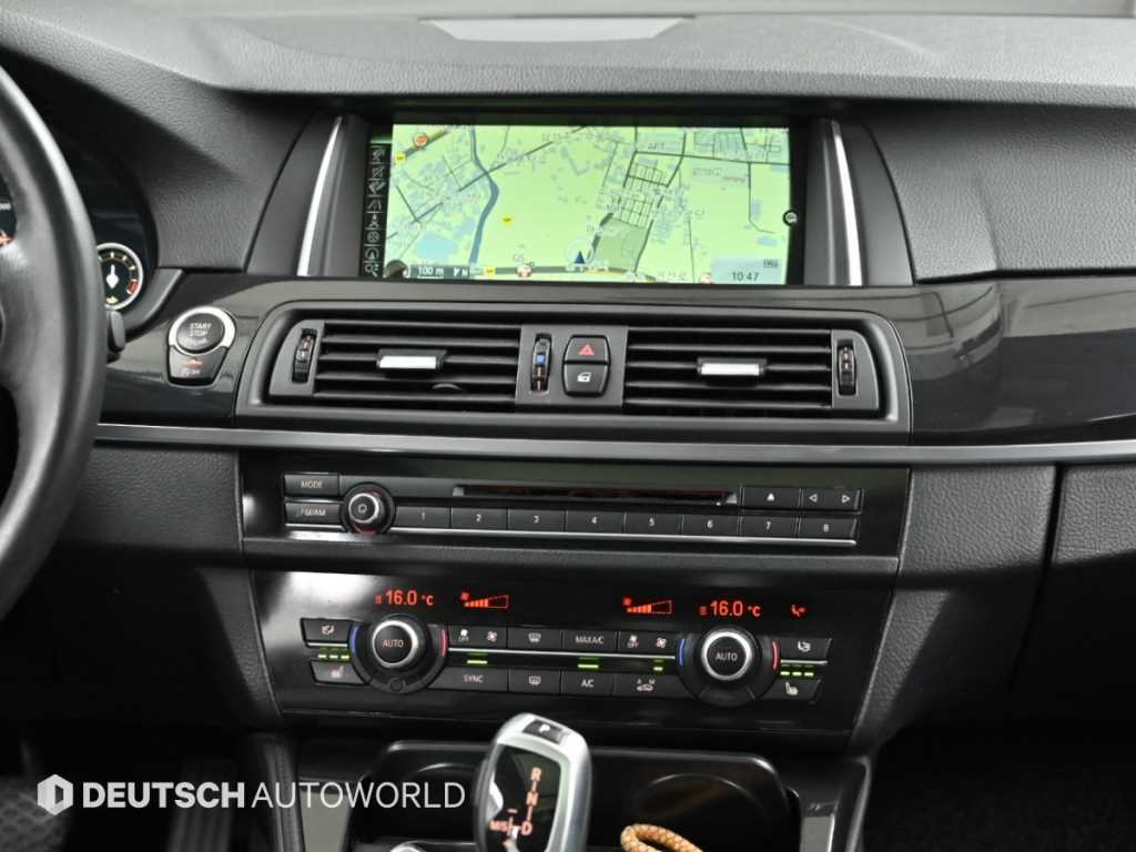 BMW 5-Series — photo 14