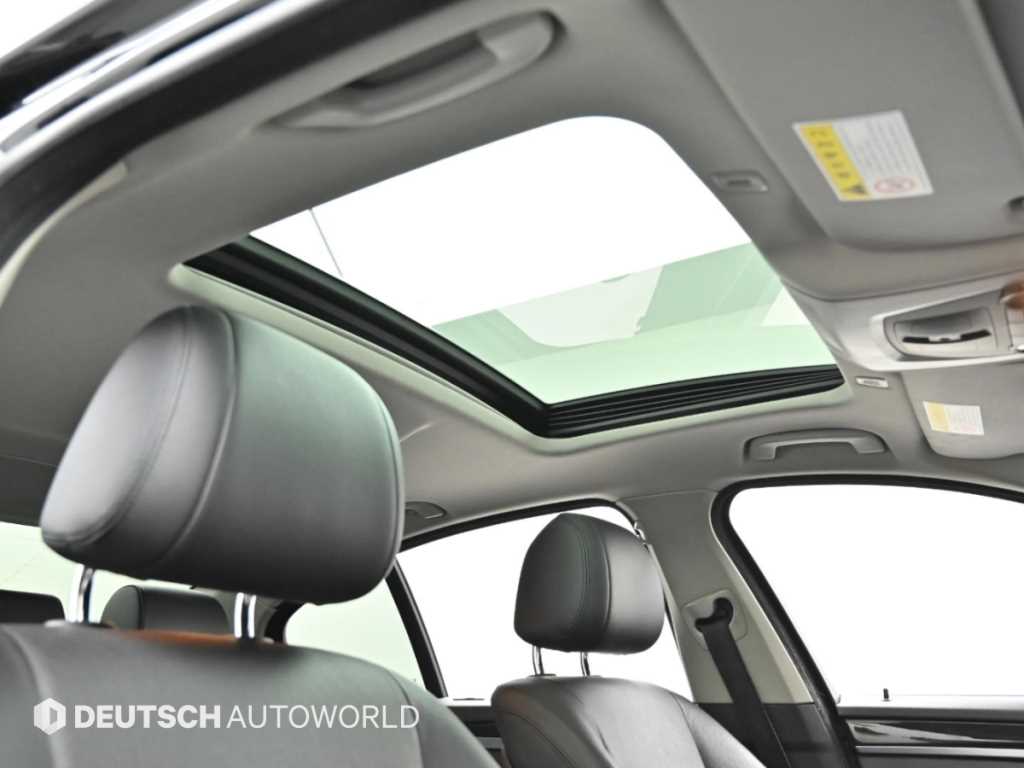 BMW 5-Series — photo 18