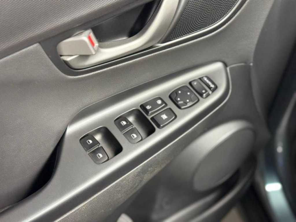 Hyundai Kona — photo 13