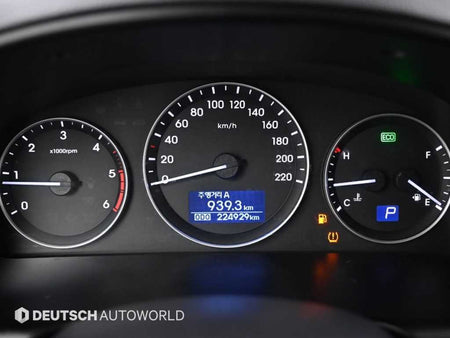 Hyundai Starex — photo 08