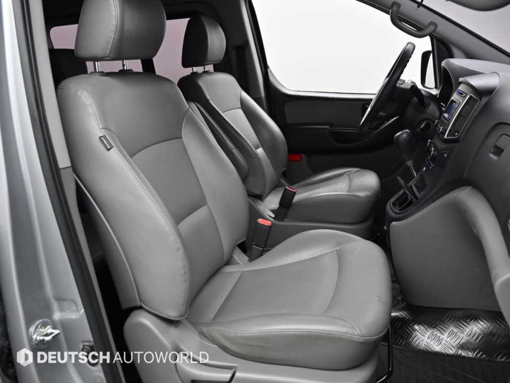 Hyundai Starex — photo 10