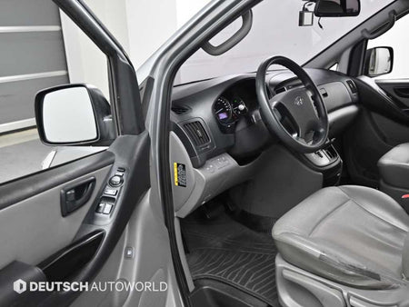 Hyundai Starex — photo 11