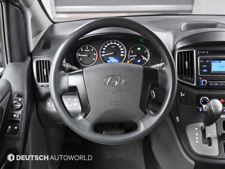 Hyundai Starex — photo 13