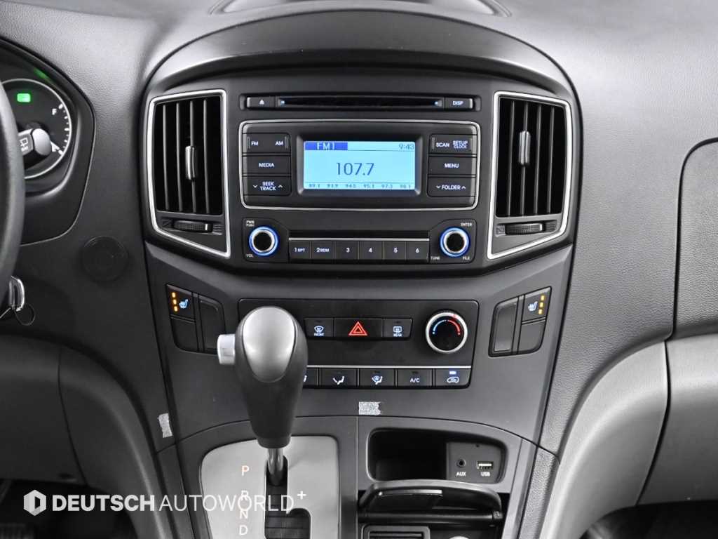 Hyundai Starex — photo 14