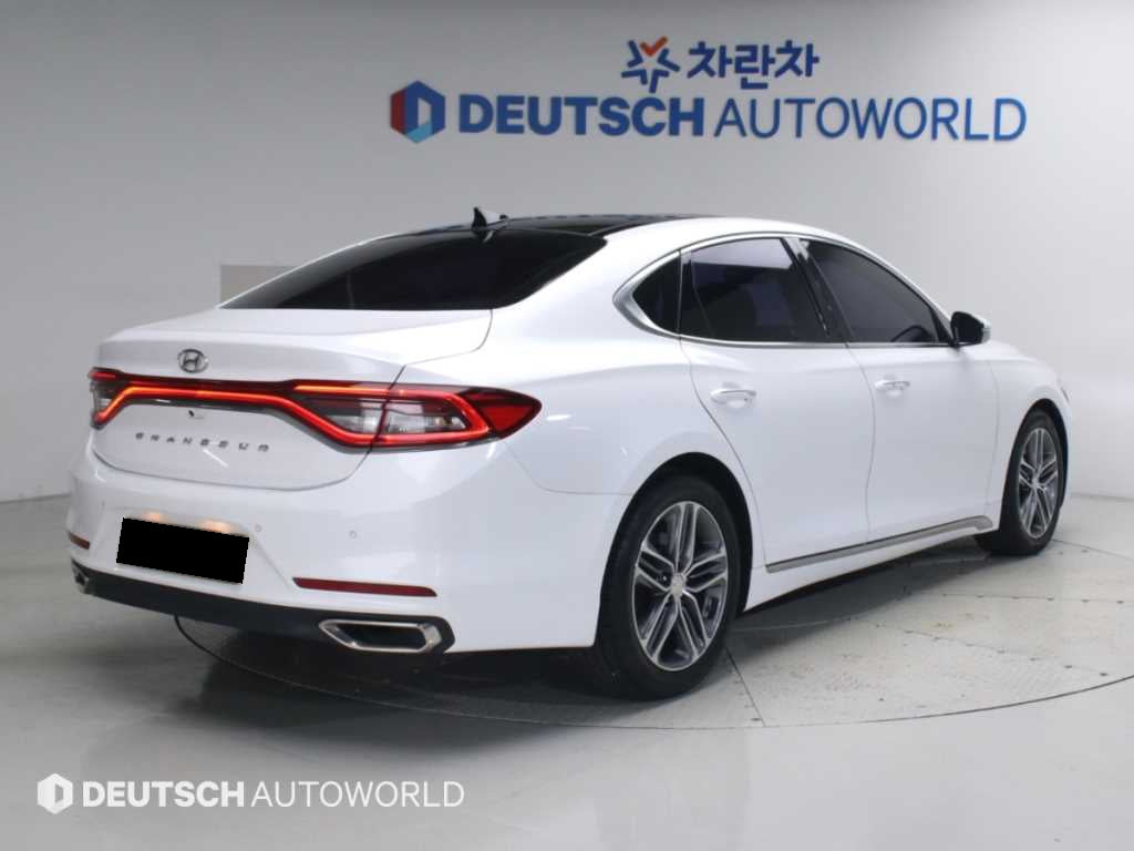 Hyundai Grandeur — photo 02
