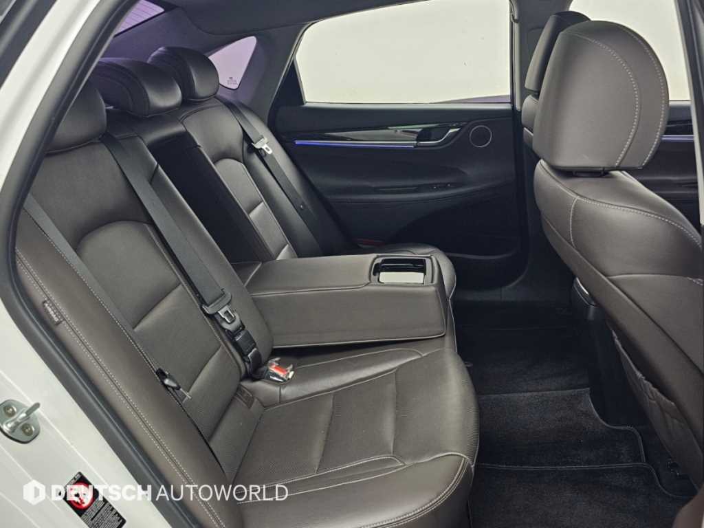 Hyundai Grandeur — photo 12
