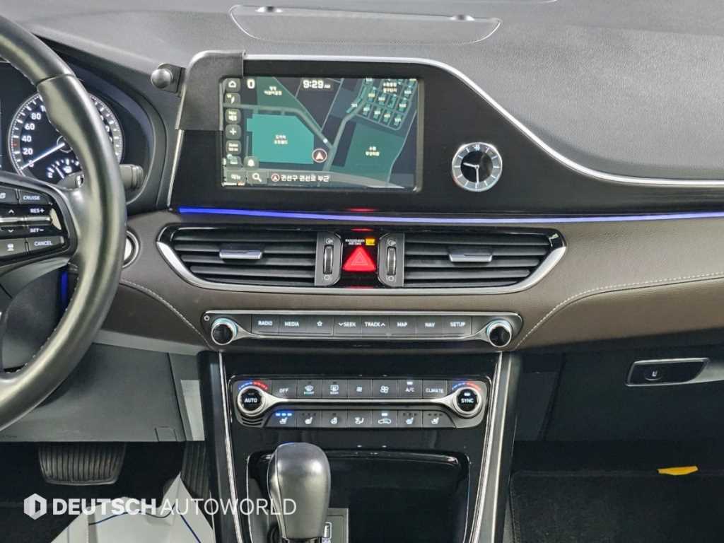 Hyundai Grandeur — photo 14