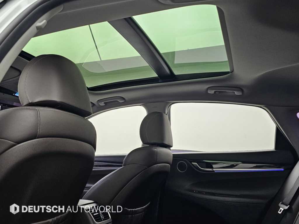 Hyundai Grandeur — photo 18