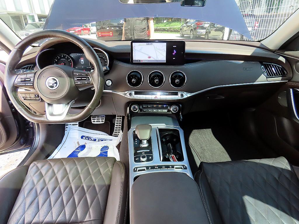 Kia Stinger — photo 07