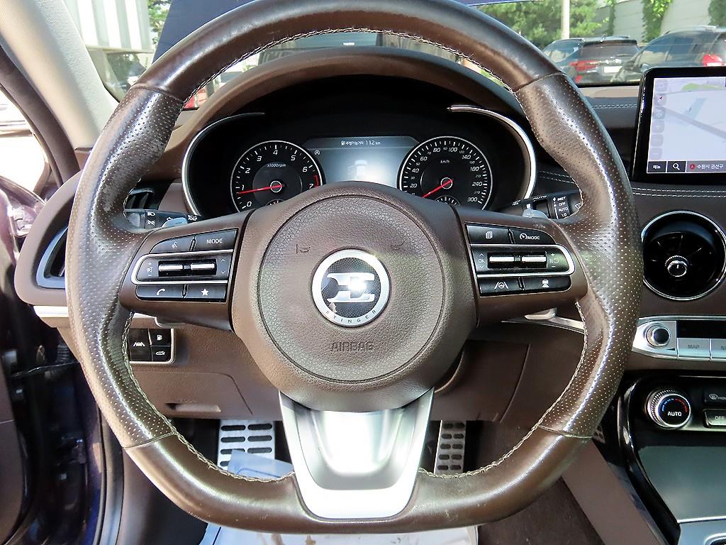 Kia Stinger — photo 08
