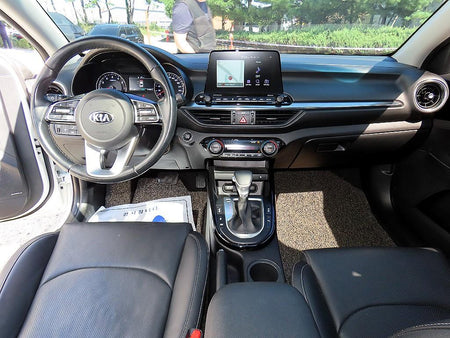 Kia K3 — photo 07
