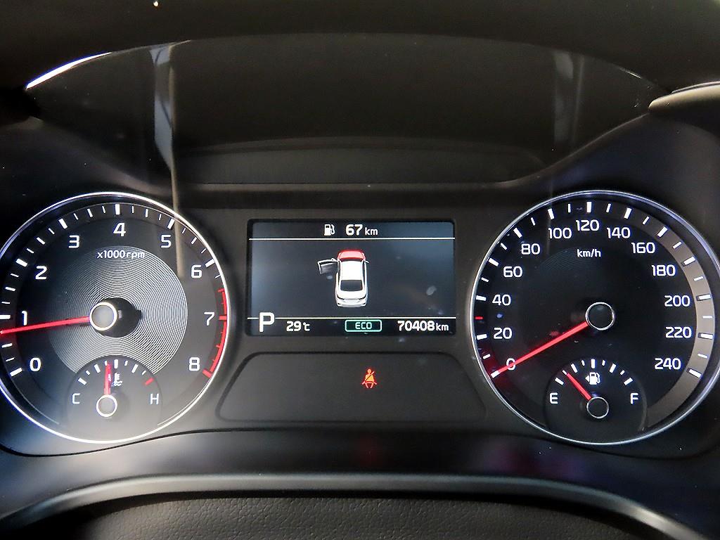 Kia K3 — photo 09