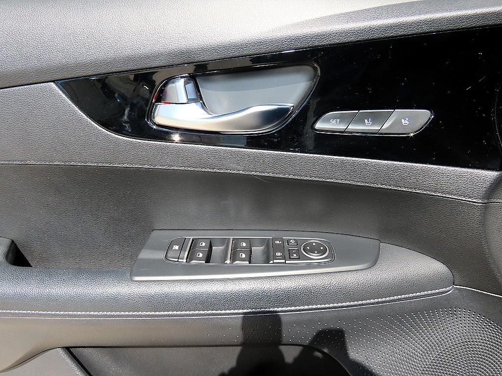 Kia K3 — photo 11