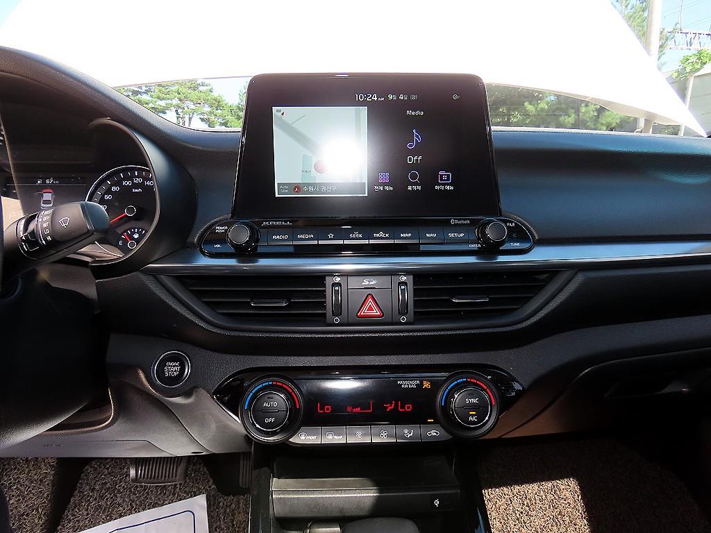 Kia K3 — photo 13