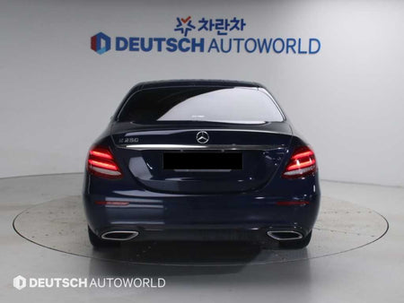 Mercedes-Benz E-Class — photo 04