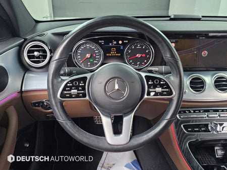 Mercedes-Benz E-Class — photo 13
