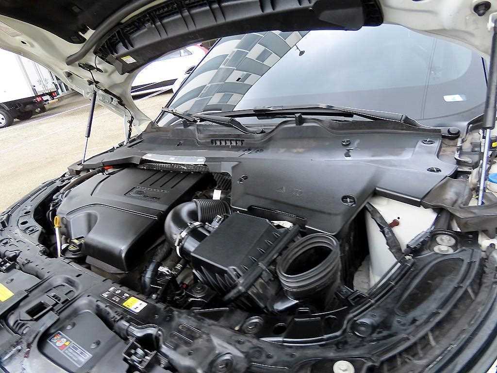 Land Rover Range Rover Evoque — photo 19