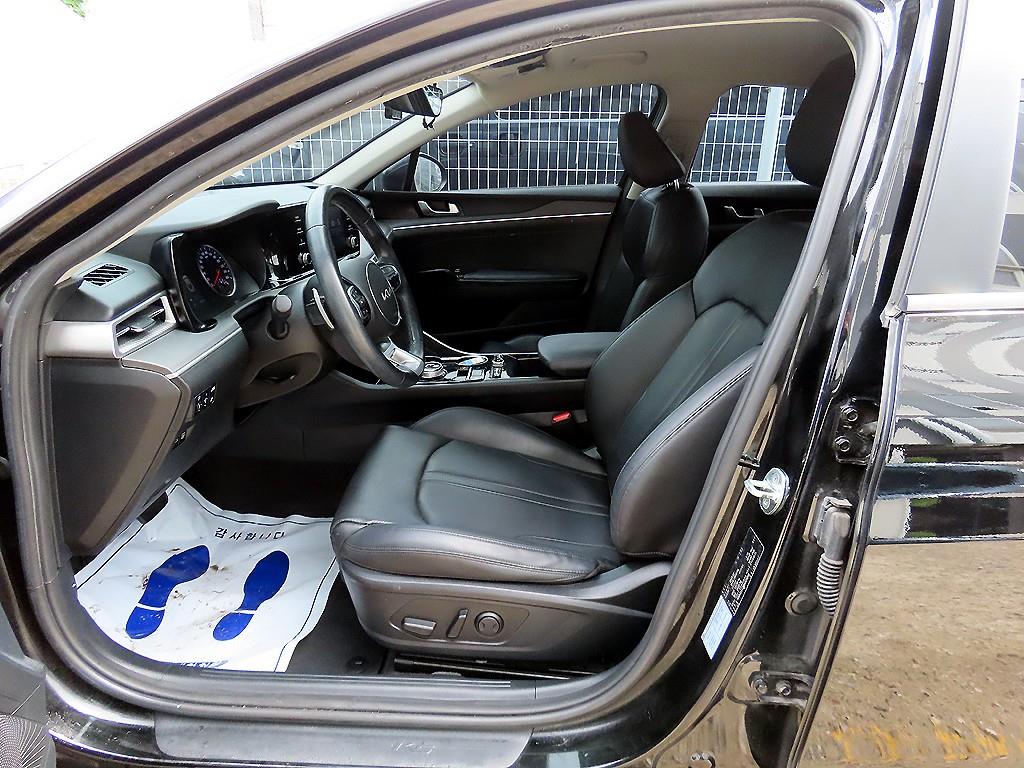 Kia K5 — photo 05