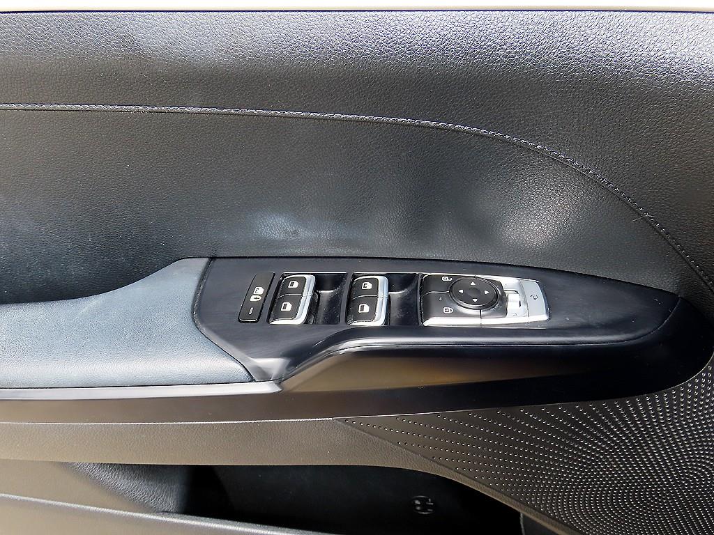 Kia K5 — photo 11