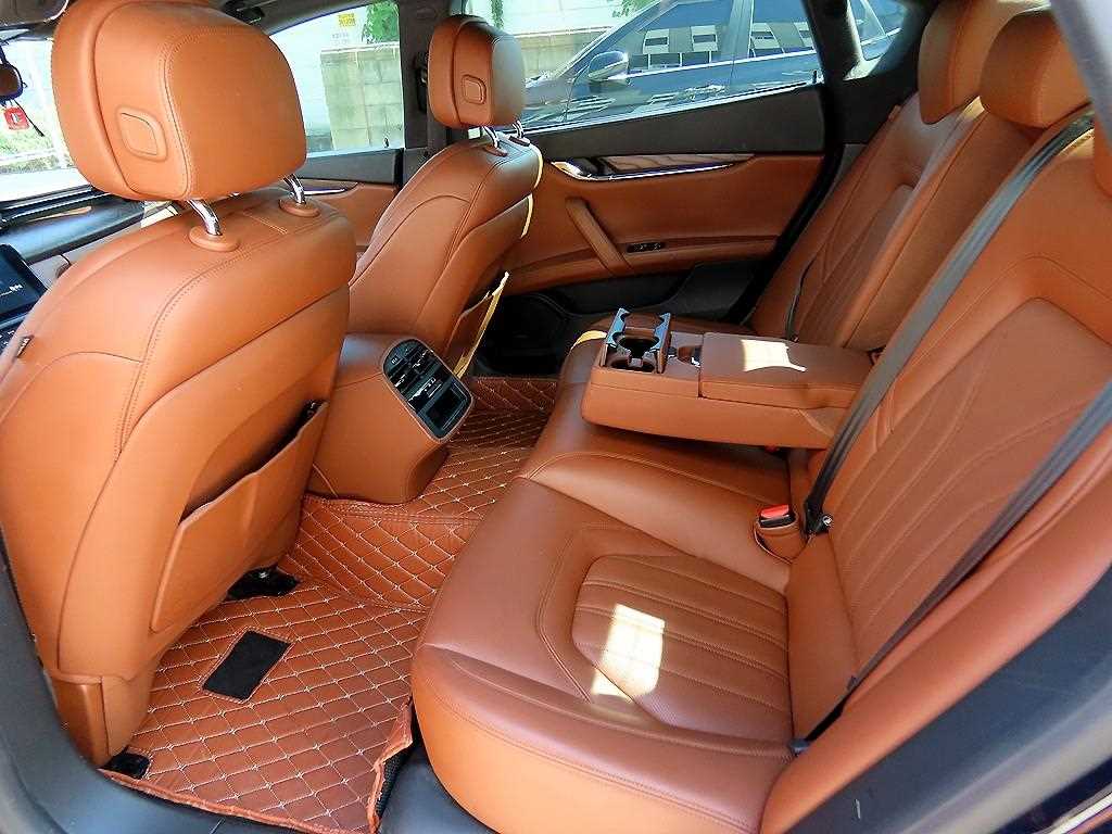 Maserati Quattroporte — photo 06