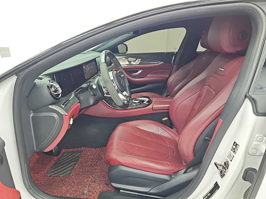 Mercedes-Benz CLS-Class — photo 11