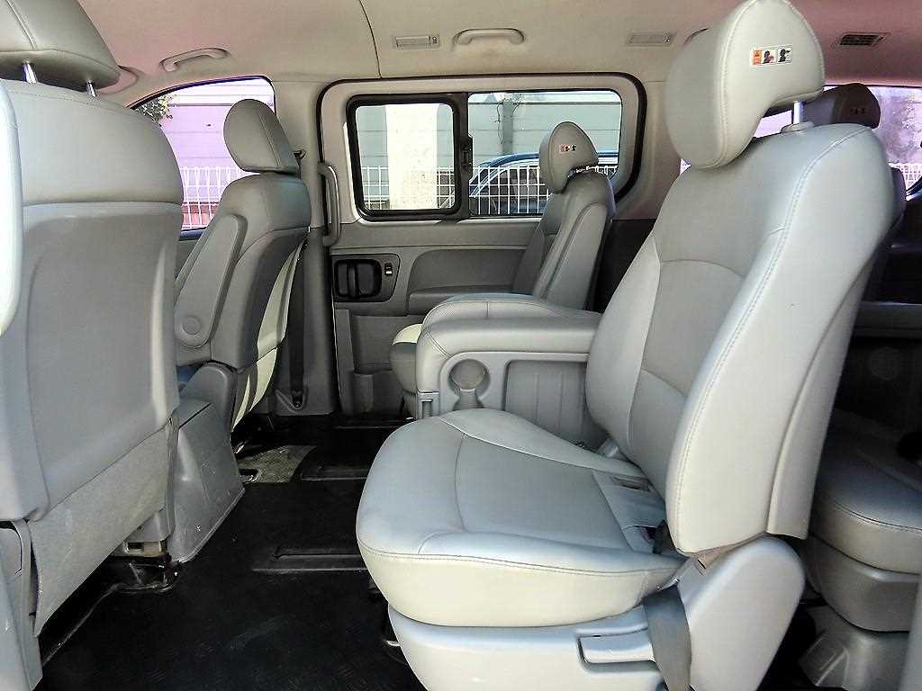 Hyundai Starex — photo 06