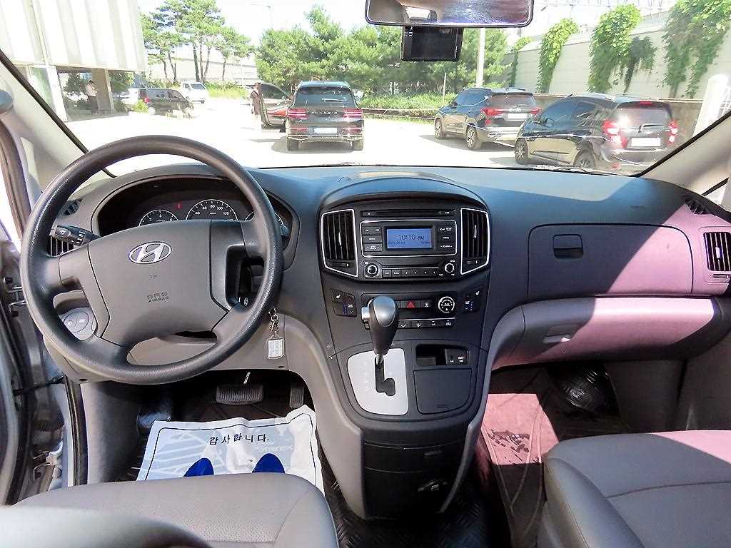 Hyundai Starex — photo 08