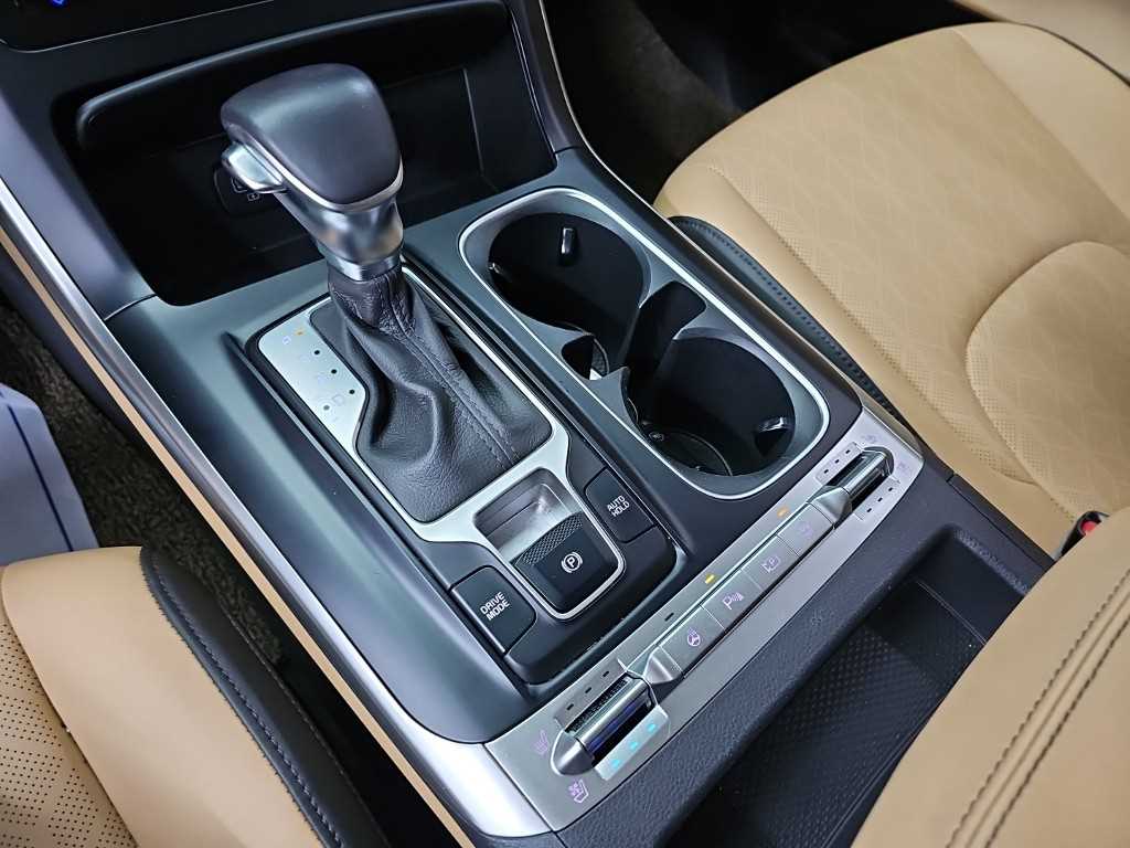 Kia Carnival — photo 08