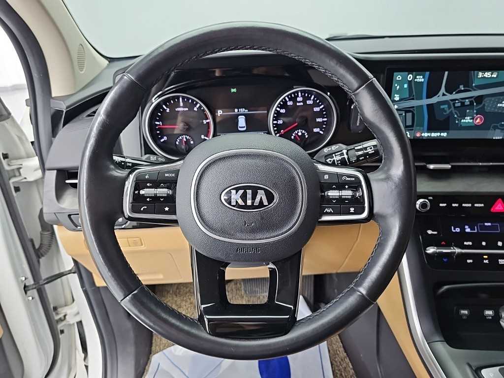 Kia Carnival — photo 09