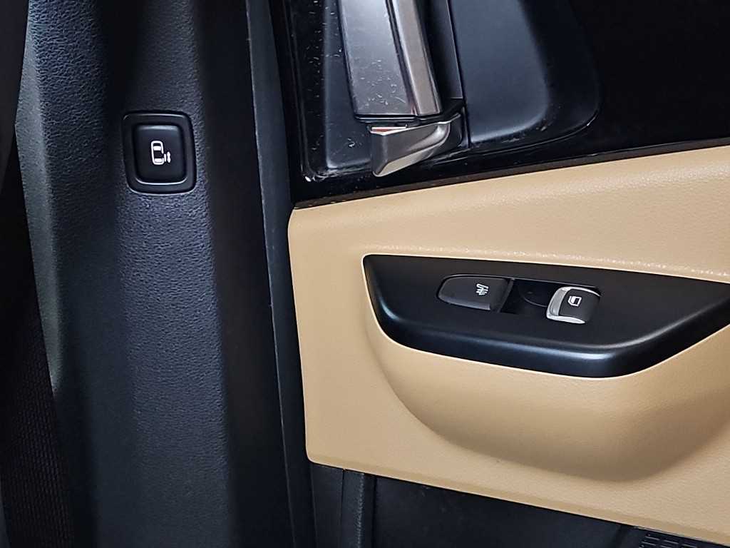 Kia Carnival — photo 13