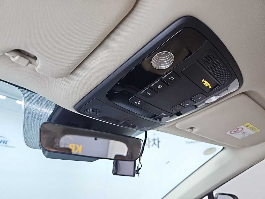 Kia Carnival — photo 16